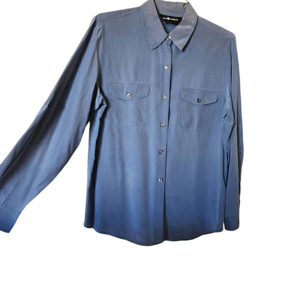 Sag harbor women's medium blue button up long sleeve collared shirt
